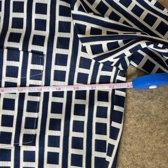 Vintage Men’s 1970’s geometric dress shirt - Picture 9 of 12